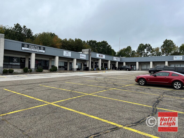 2168-2216 Romig Rd, Akron, OH for lease - Building Photo - Image 1 of 8