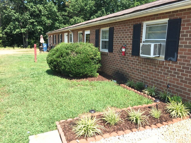 1280 W Gretna Rd, Gretna, VA for sale - Building Photo - Image 1 of 1