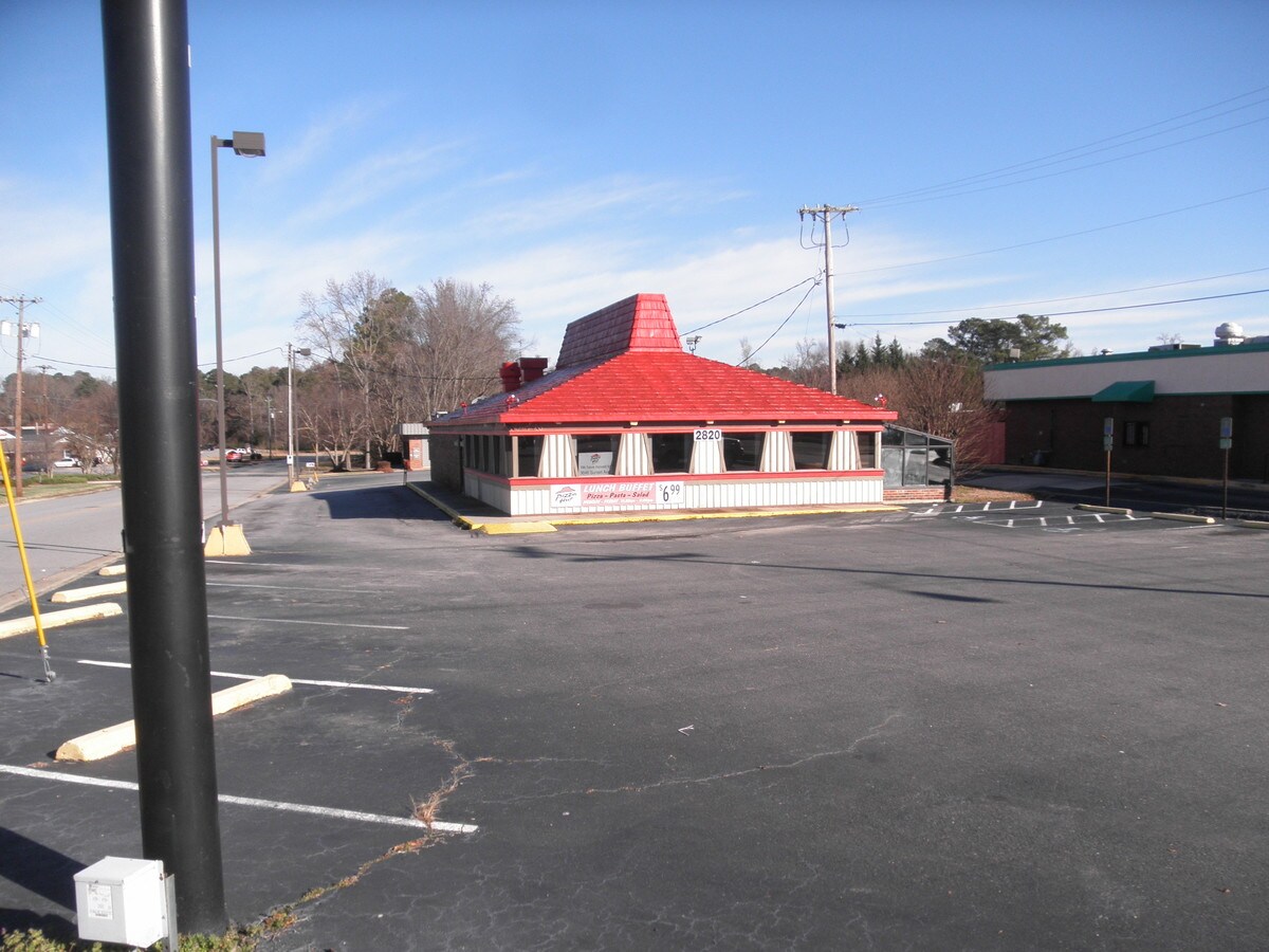 2820 Sunset Ave, Rocky Mount, NC 27804