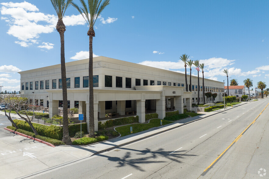 655 W Rialto Ave, San Bernardino, CA for lease - Primary Photo - Image 1 of 7