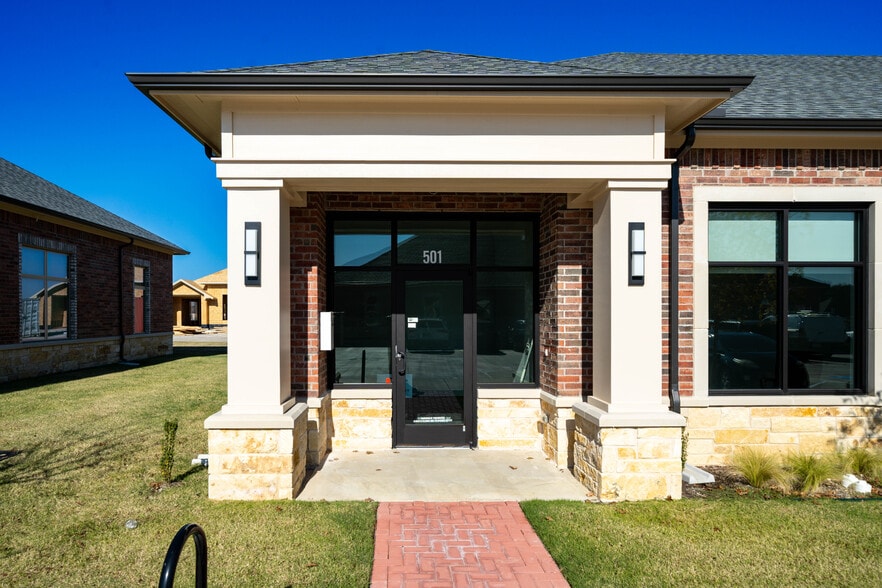7700 Preston Rd, Frisco, TX for lease - Building Photo - Image 1 of 7