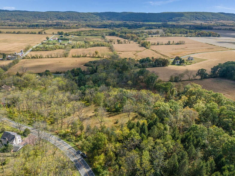 212 Asbury Broadway rd, Asbury, NJ for sale - Primary Photo - Image 2 of 26