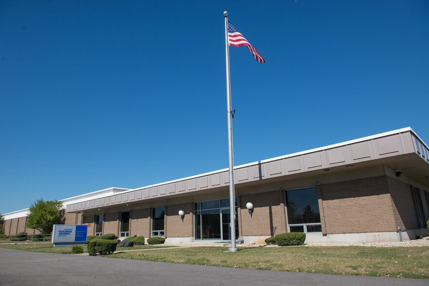 5858 W 73rd St, Bedford Park, IL 60638