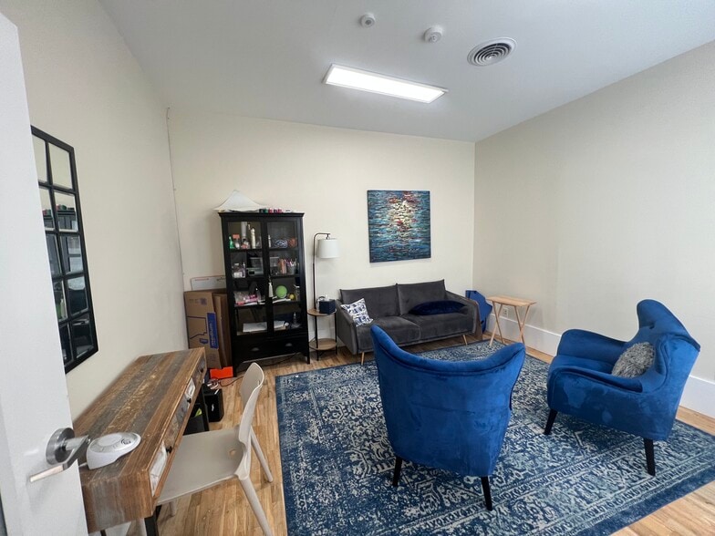 301 E 3rd Ave, San Mateo, CA for lease - Building Photo - Image 2 of 7