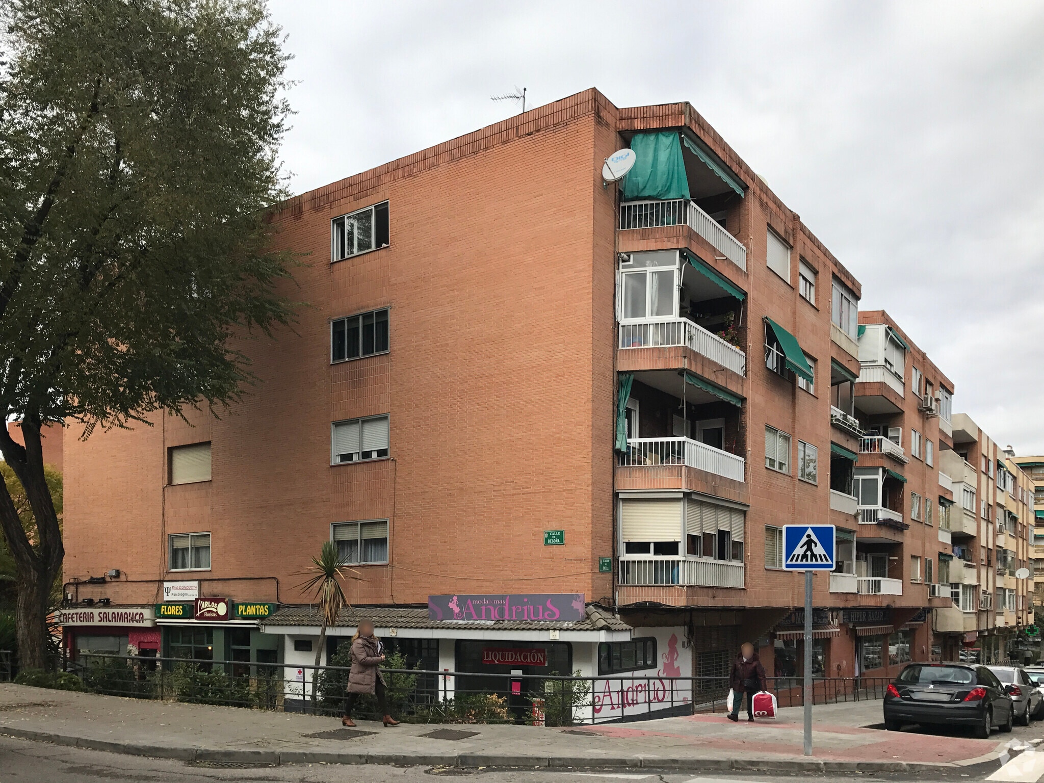 Plaza San Pedro y San Pablo, 2, Coslada, Madrid for sale Building Photo- Image 1 of 2