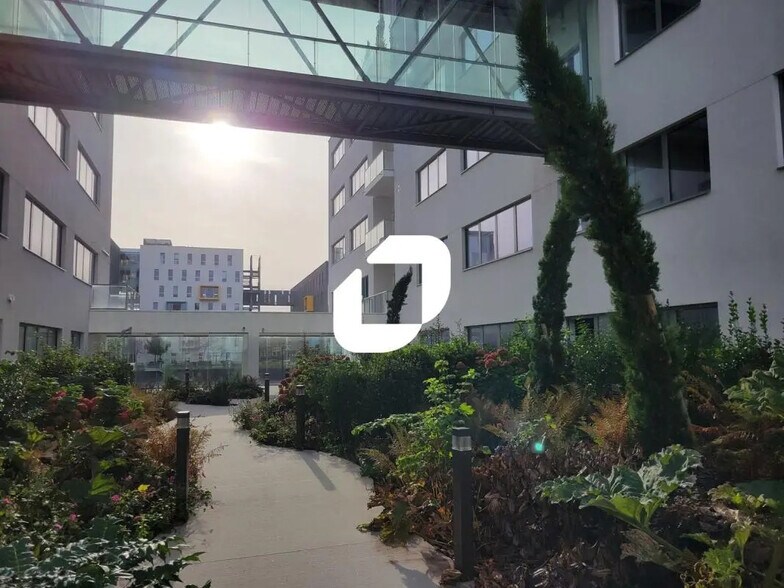 Office in Saint-Herblain for sale - Building Photo - Image 1 of 6