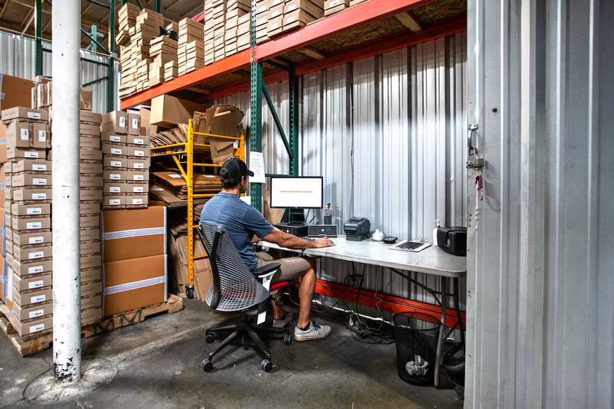 567-575 N Midland Ave, Saddle Brook, NJ for lease - Interior Photo - Image 3 of 20