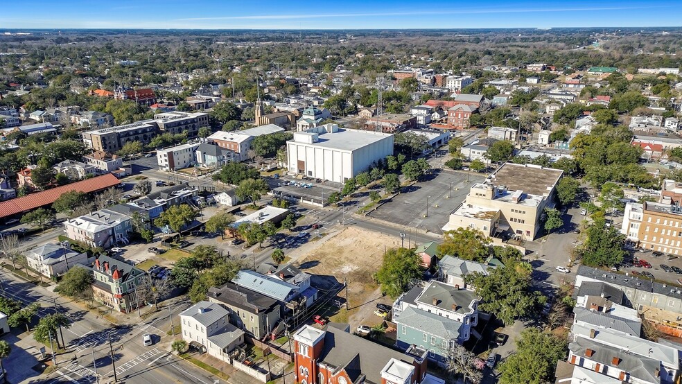 1210 Drayton St, Savannah, GA for sale - Building Photo - Image 3 of 13