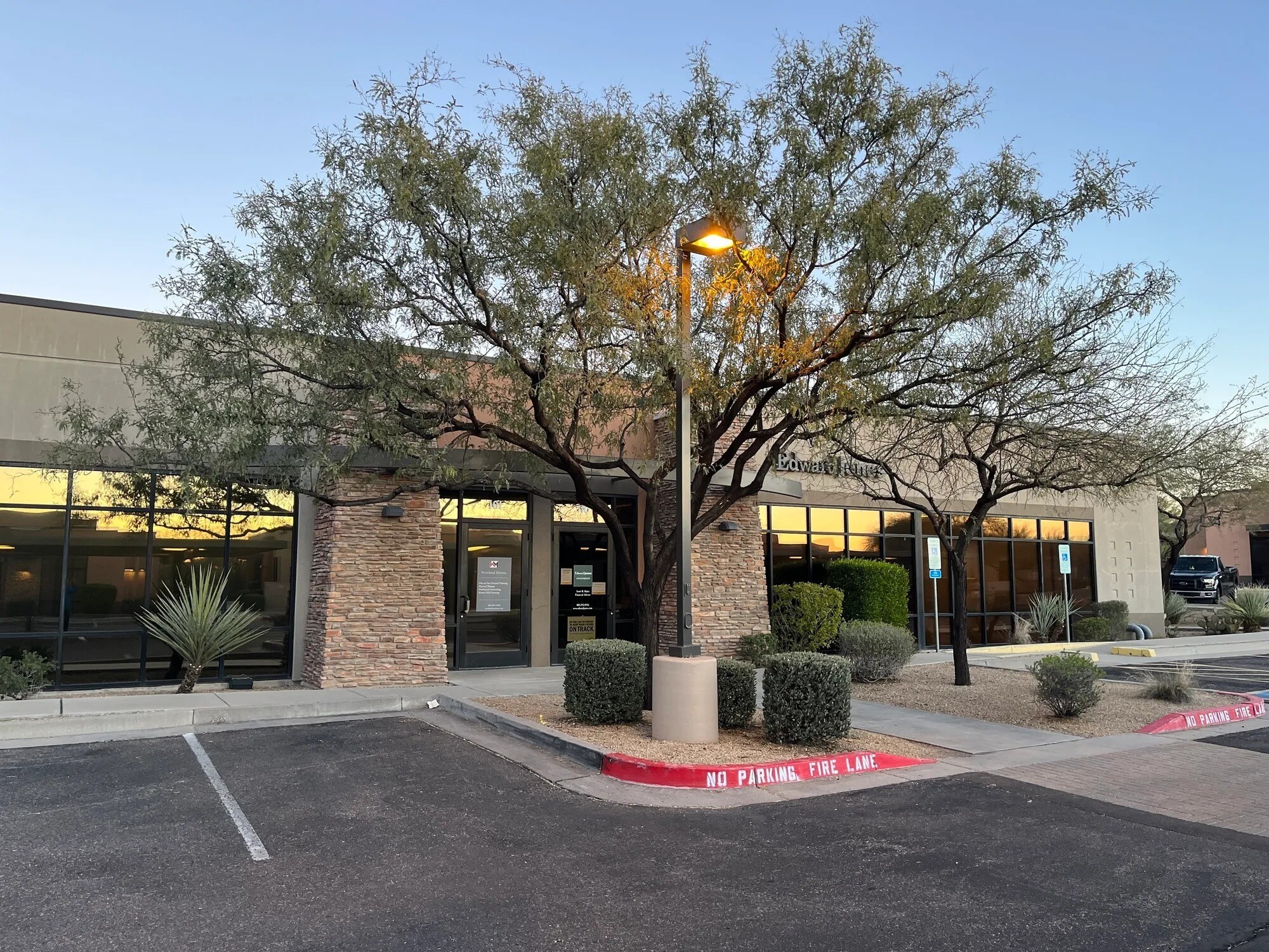 33747 N Scottsdale Rd, Scottsdale, AZ for lease Building Photo- Image 1 of 7
