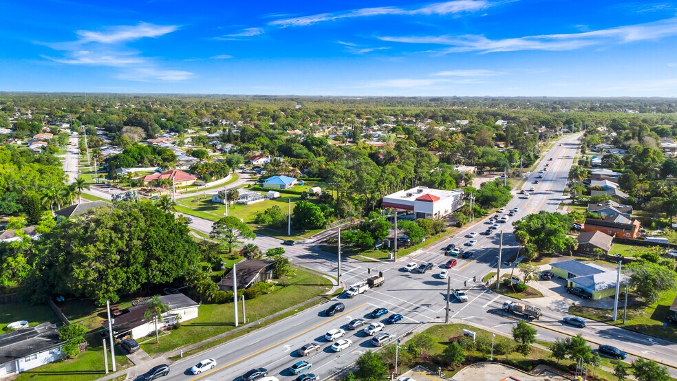 301 NE Prima Vista Blvd Port Saint - 301 NE Prima Vista Blvd Port Saint Lucie FL Building Photo 2 Large