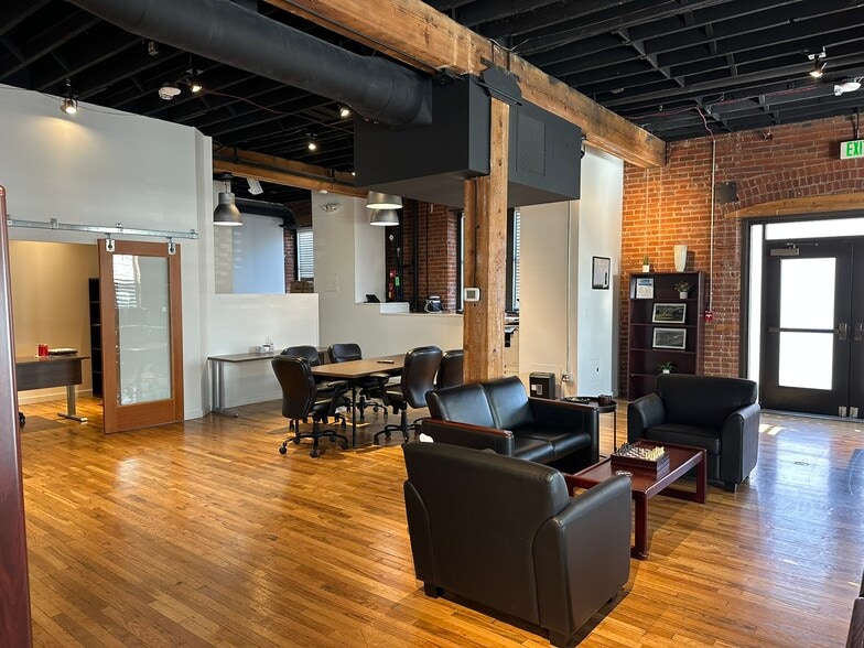 1055 Auraria Pkwy, Denver, CO for lease - Building Photo - Image 3 of 5