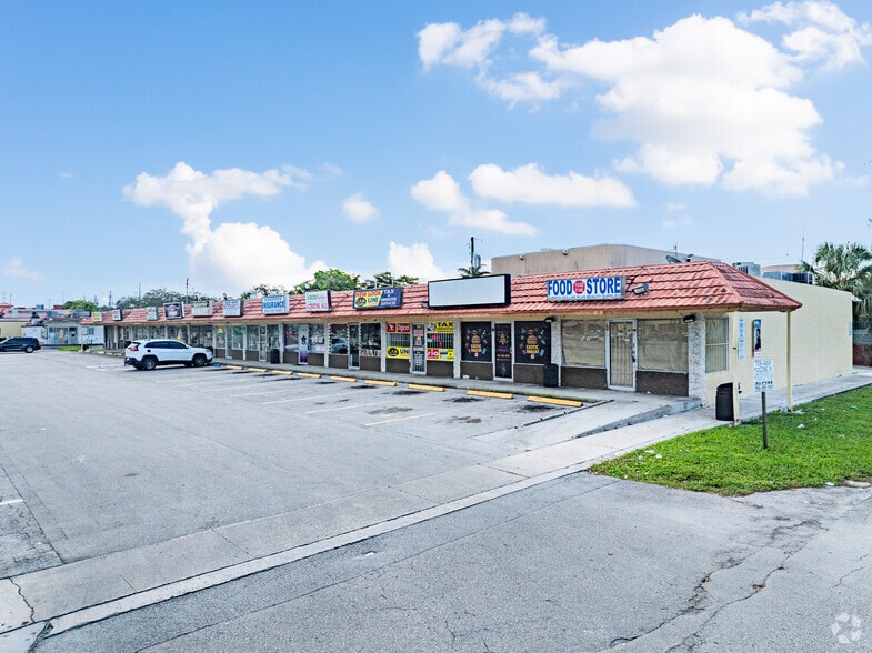 4200-4248 NW 12th St, Lauderhill, FL for lease - Building Photo - Image 2 of 10