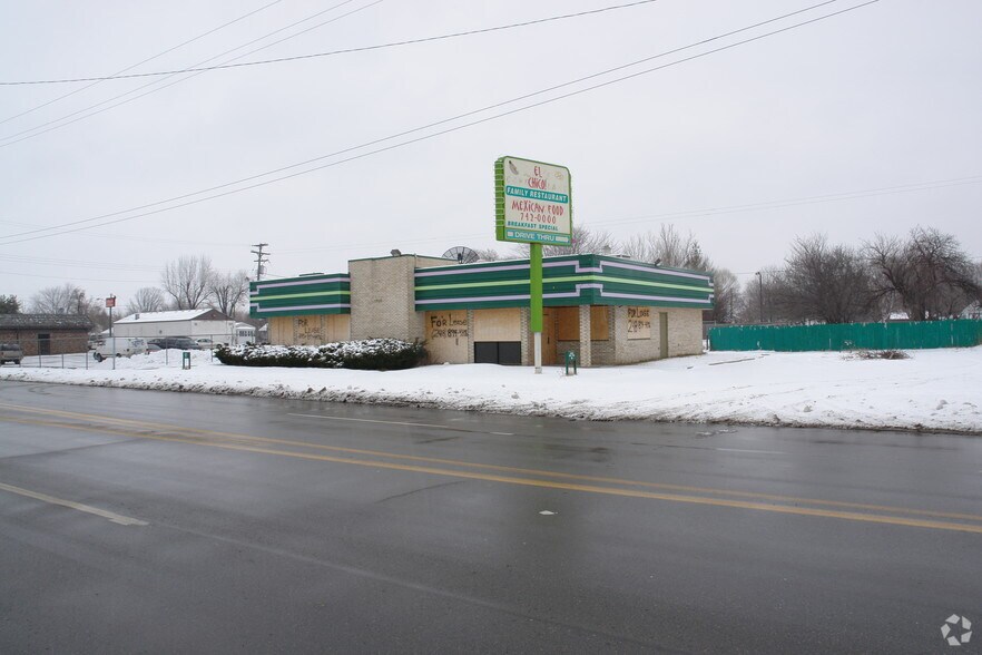 1700 N Averill Ave, Flint, MI for sale - Primary Photo - Image 1 of 1