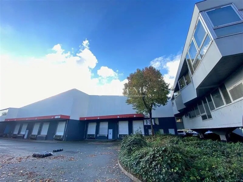 Location Local d'activités 2 954 m² - Photo 1