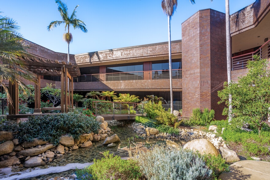 5650 El Camino Real, Carlsbad, CA for lease - Matterport 3D Scan - Image 2 of 24