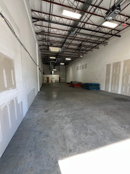 7301 Georgetown Rd, Indianapolis, IN for lease - Building Photo - Image 2 of 7