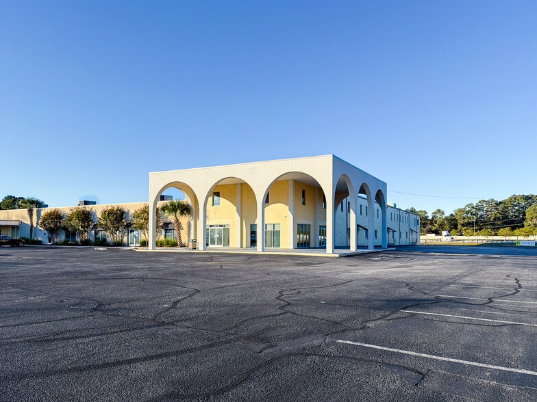 5935 Rivers Ave, North Charleston, SC for lease - Building Photo - Image 1 of 25