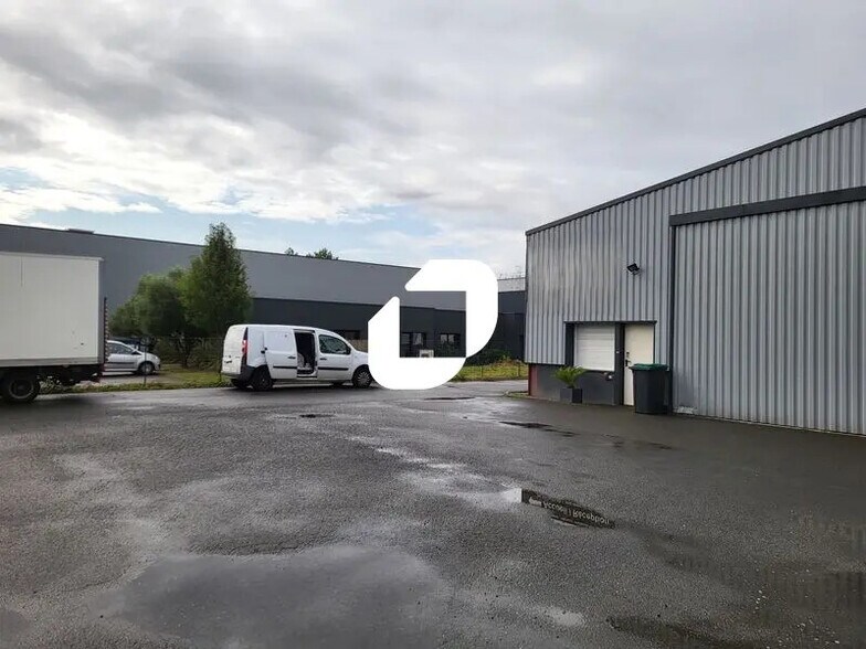 Office in Cestas for lease - Building Photo - Image 2 of 9