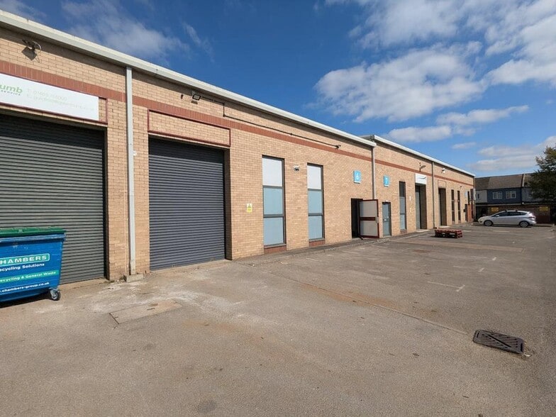 Boundary Way, Woking for sale - Building Photo - Image 1 of 1