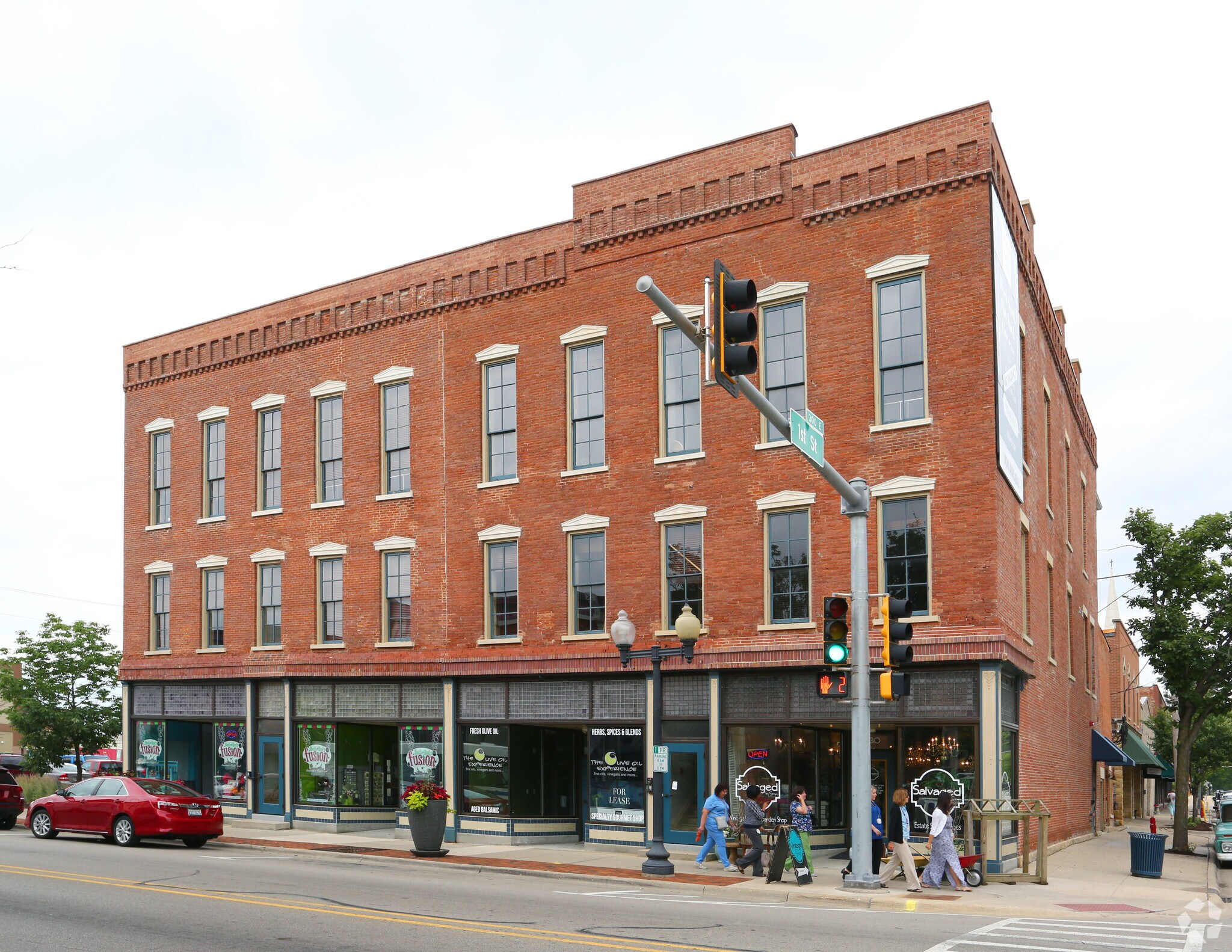 328 E State St, Rockford, IL for sale Primary Photo- Image 1 of 1
