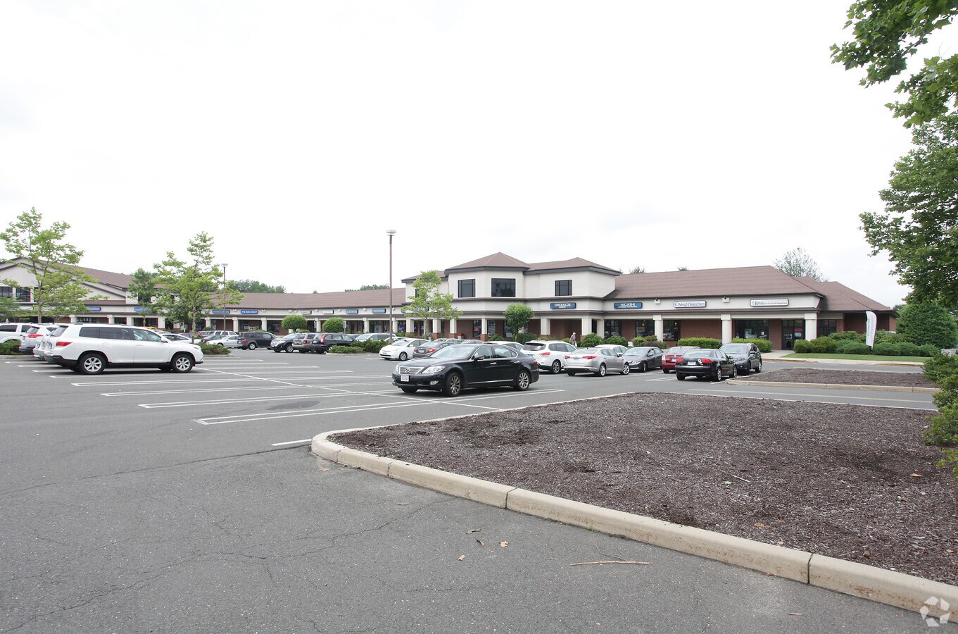 1735 Ellington Rd, South Windsor, CT 06074