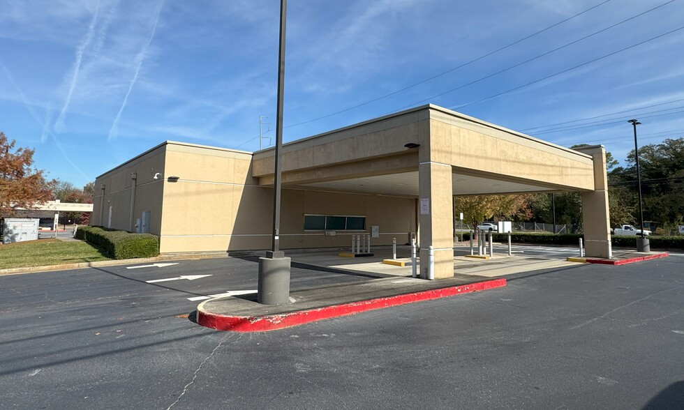 3585 Canton Rd, Marietta, GA for lease - Building Photo - Image 3 of 7