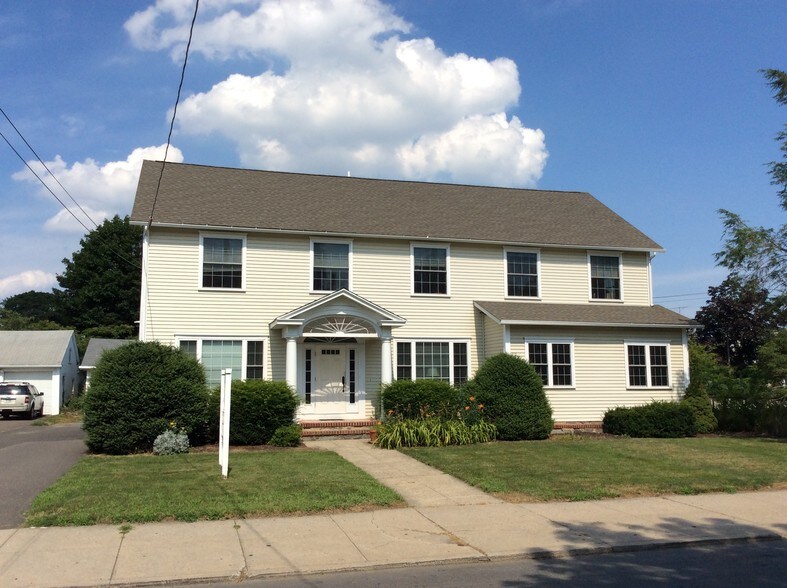 3296 Main St, Bridgeport, CT for sale - Building Photo - Image 1 of 1