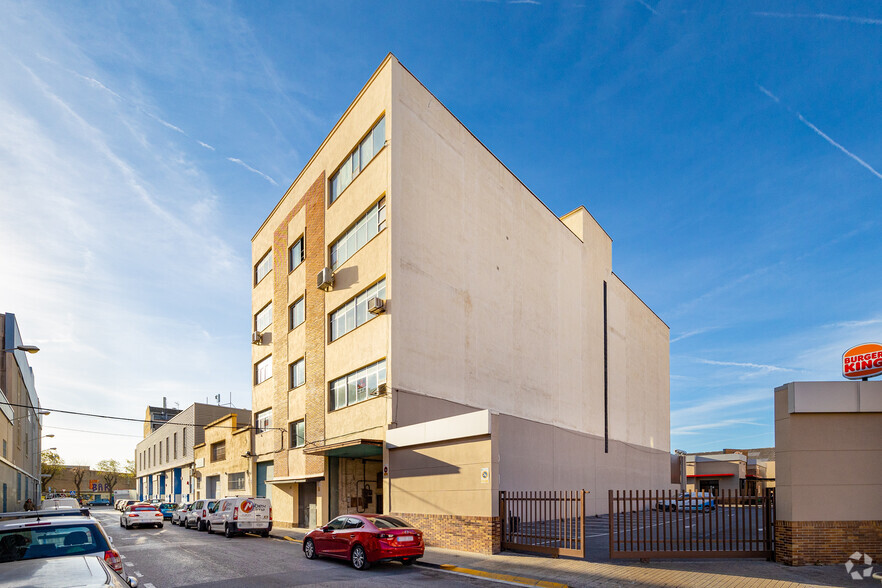 Industrial in L'hospitalet De Llobregat, Barcelona for sale - Primary Photo - Image 1 of 3