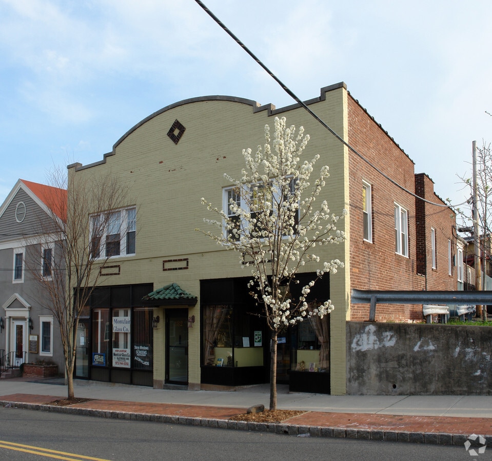 182 Glenridge Ave, Montclair, NJ 07042
