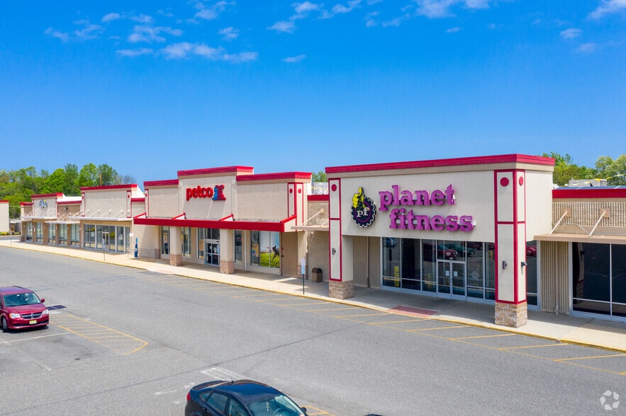 700 Crescent Blvd, Gloucester City, NJ for lease - Building Photo - Image 3 of 5