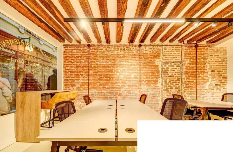 Office in Paris for lease - Interior Photo - Image 2 of 6