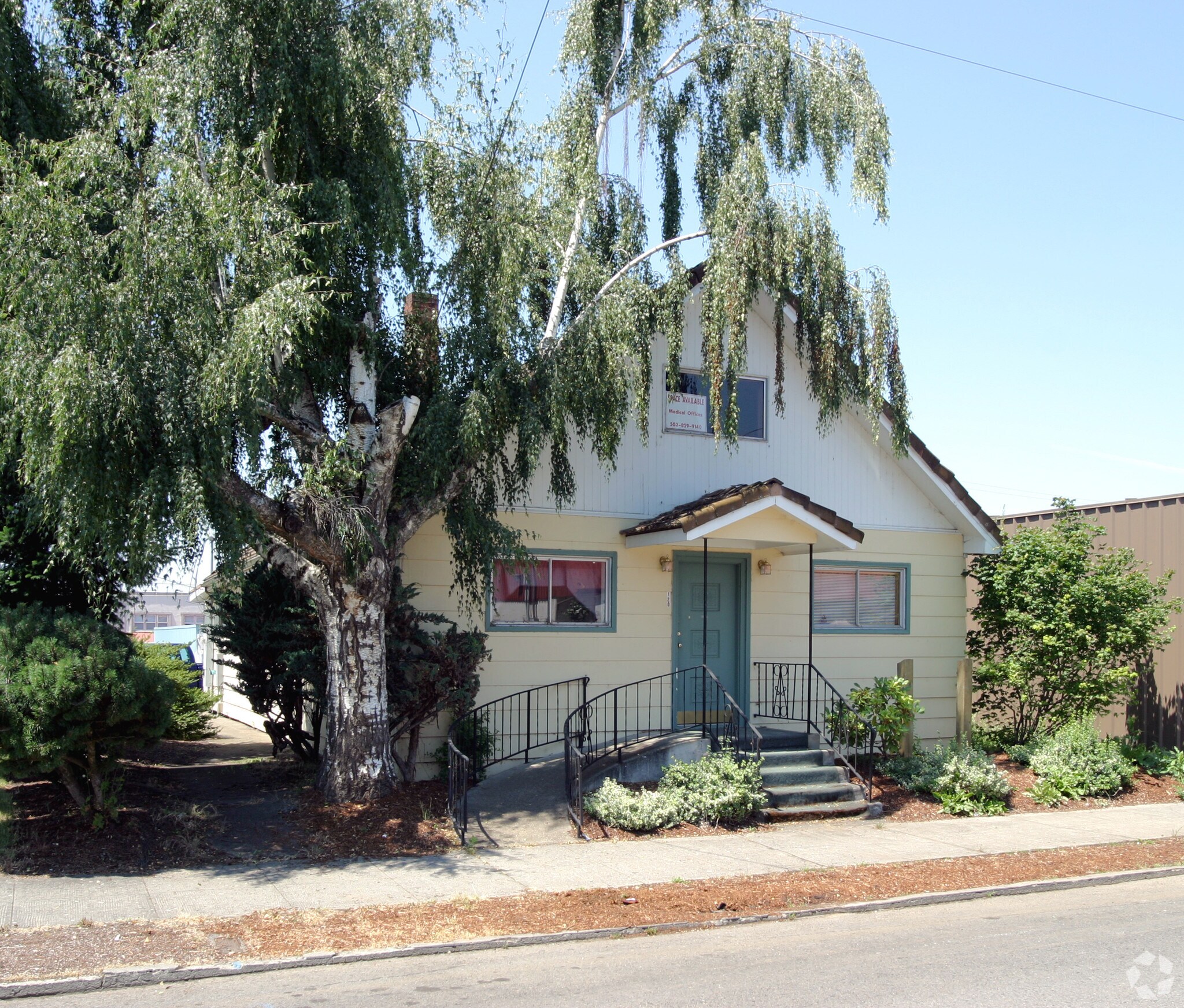 120 Engle Ave, Molalla, OR for sale Primary Photo- Image 1 of 1