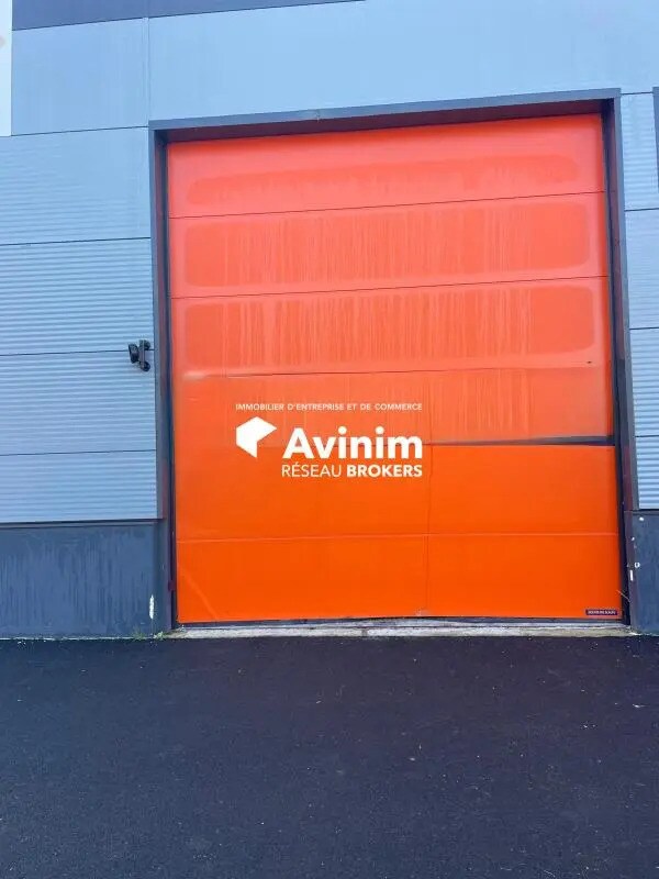 Industrial in Éragny for lease Building Photo- Image 1 of 3