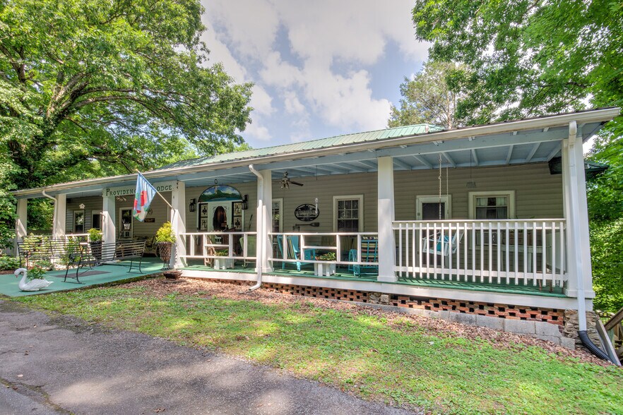 49 Atkins Loop, Lake Junaluska, NC for sale - Primary Photo - Image 1 of 1