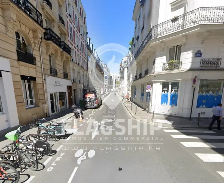 Retail in Paris for lease Building Photo- Image 1 of 3