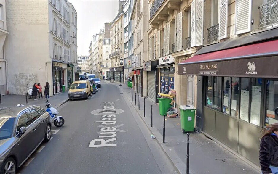Retail in Paris for lease - Building Photo - Image 2 of 4