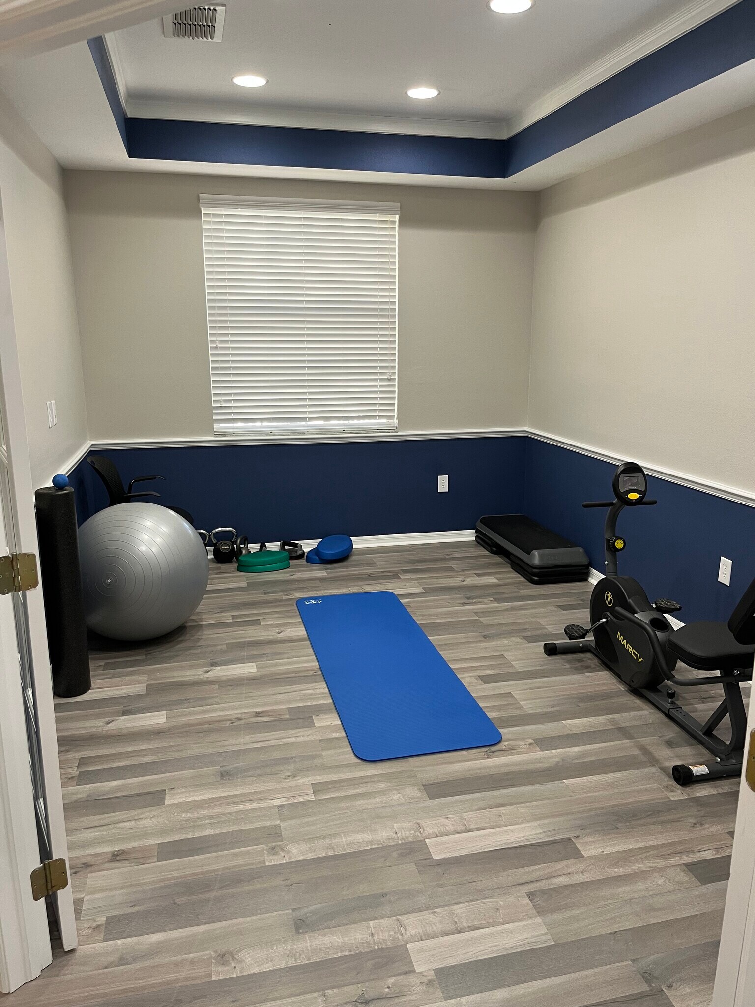 13135 W Linebaugh Ave, Tampa, FL for sale Interior Photo- Image 1 of 1