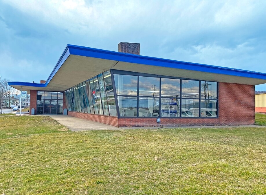 301 N Enola Dr, Enola, PA for sale Primary Photo- Image 1 of 1