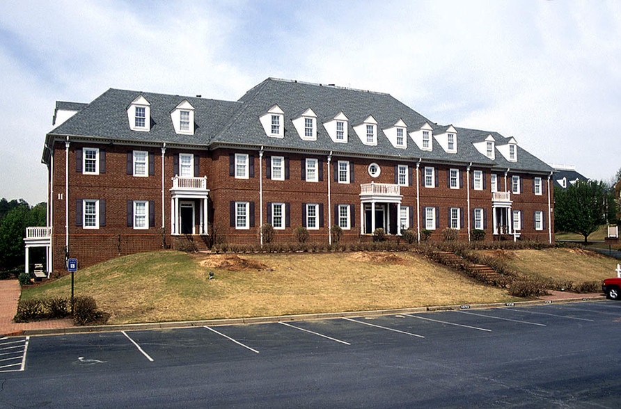 1640 Powers Ferry Rd SE #11, Marietta, GA for lease - Building Photo - Image 2 of 32