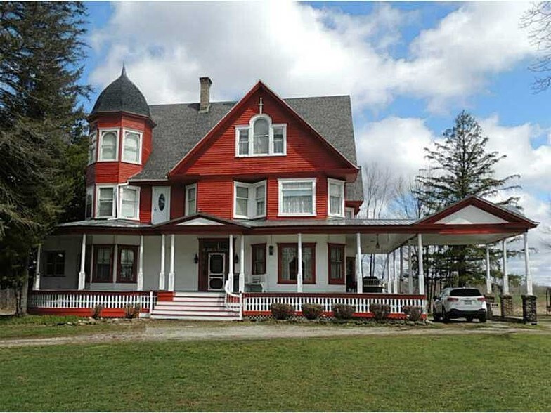 12140 Route 426, Corry, PA for sale - Primary Photo - Image 1 of 1