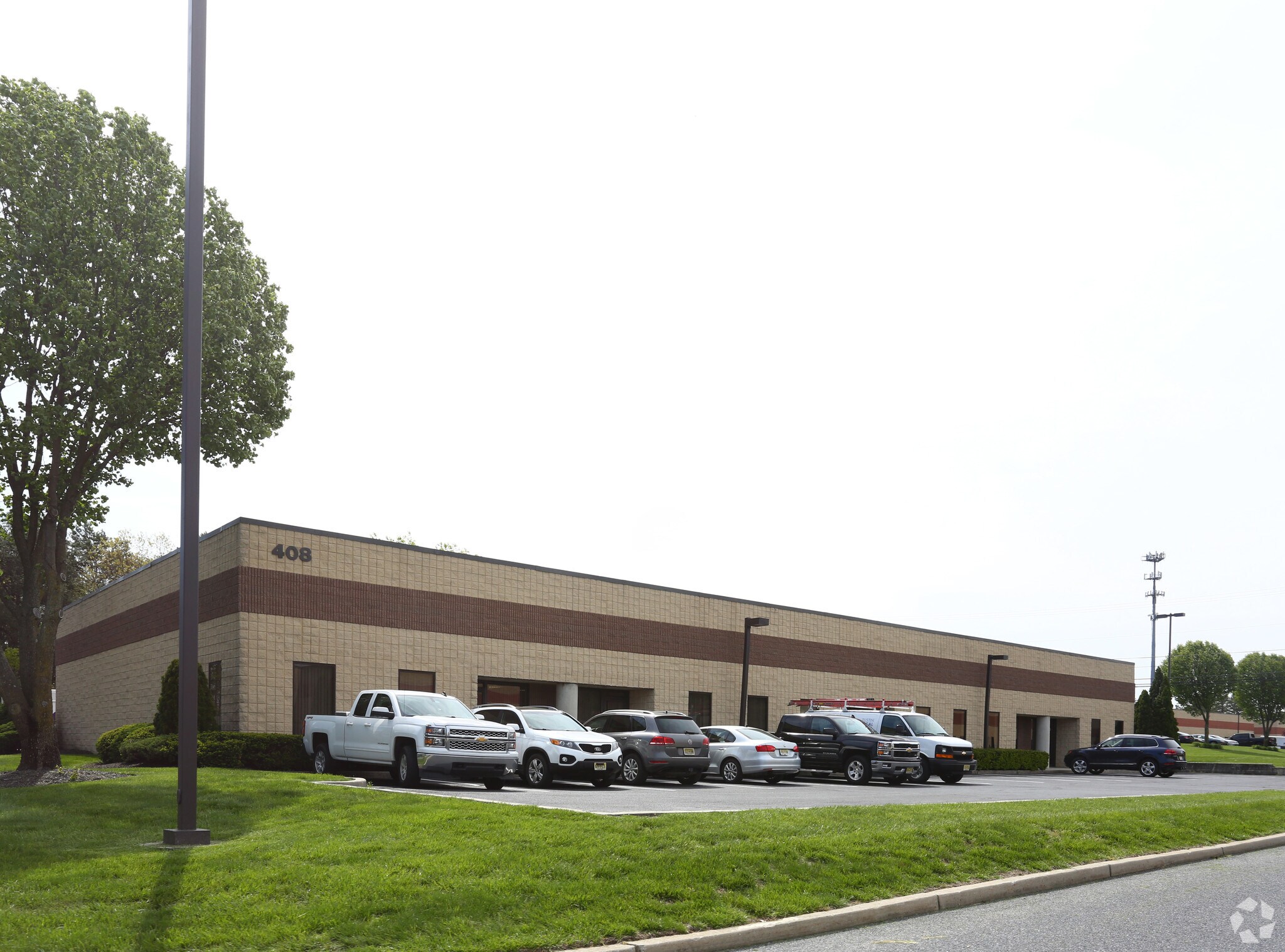 408 Bloomfield Dr, Berlin, NJ for sale Primary Photo- Image 1 of 1