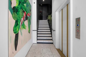 139-147 S Beverly Dr, Beverly Hills, CA for lease Interior Photo- Image 2 of 19