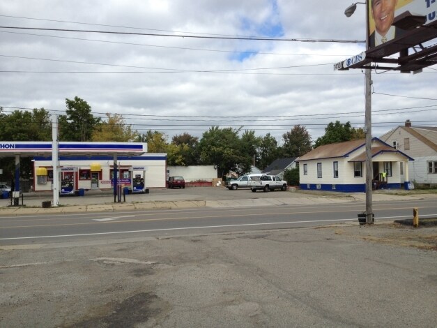 2802 Corunna Rd, Flint, MI for sale Primary Photo- Image 1 of 1