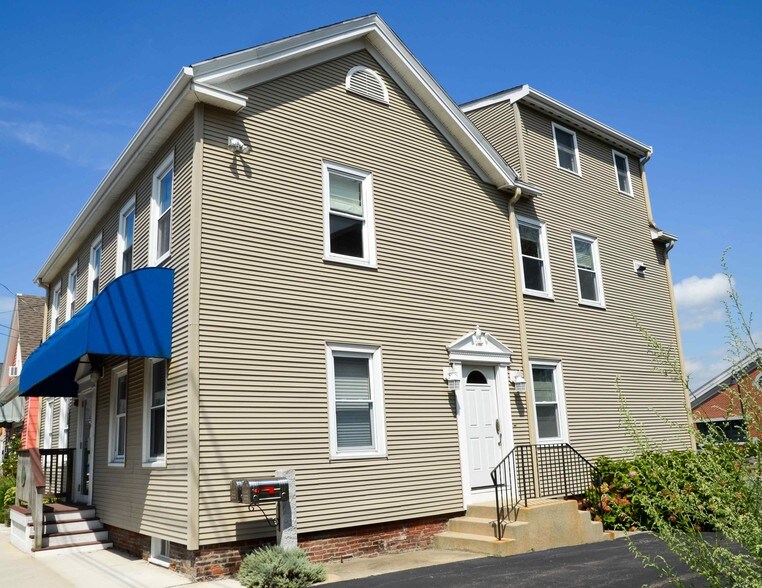 119 Water St, Newburyport, MA 01950