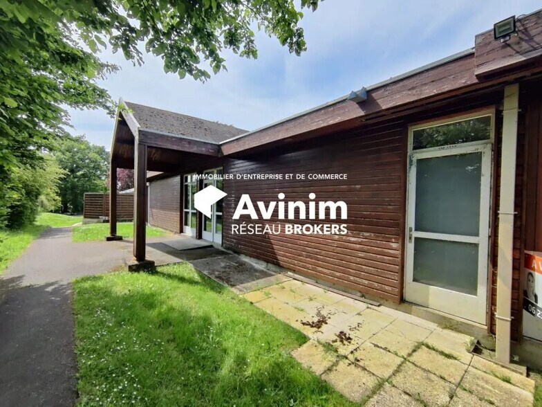 Retail in Limours for sale - Building Photo - Image 2 of 2