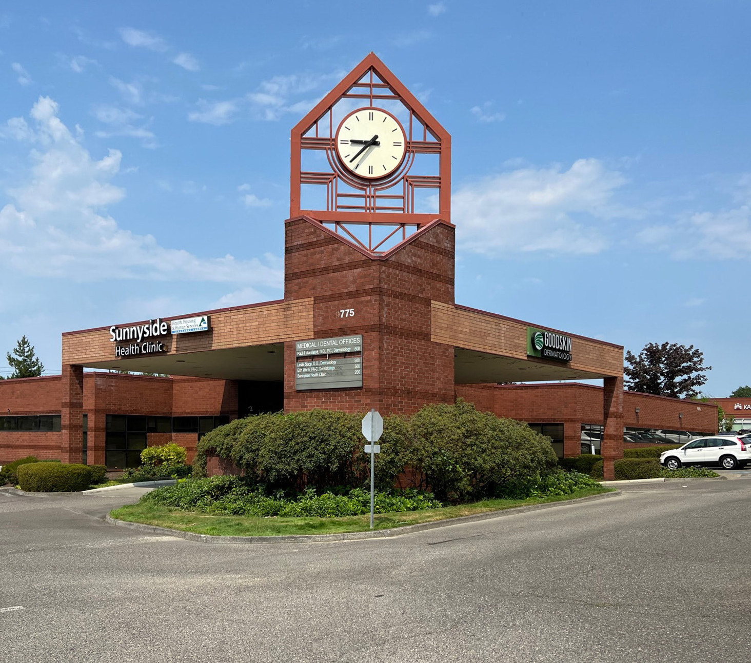 9757 SE Sunnyside Rd, Clackamas, OR for lease Building Photo- Image 1 of 6