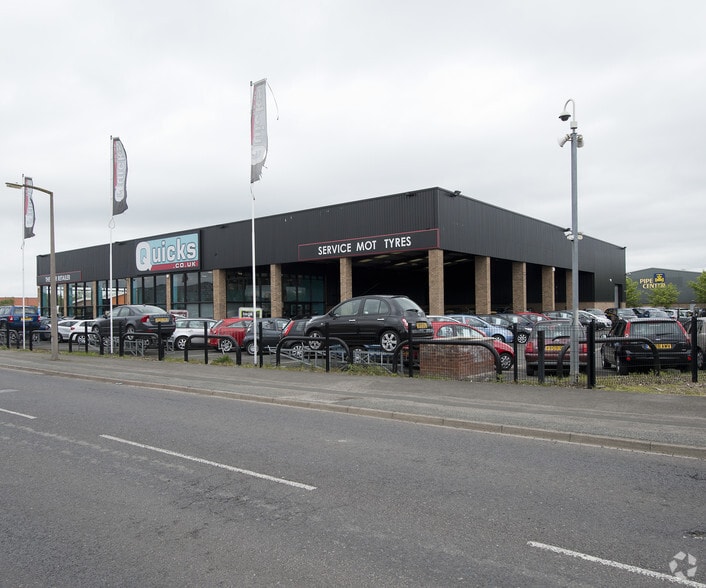 3 Audax Rd, York for lease - Building Photo - Image 2 of 7