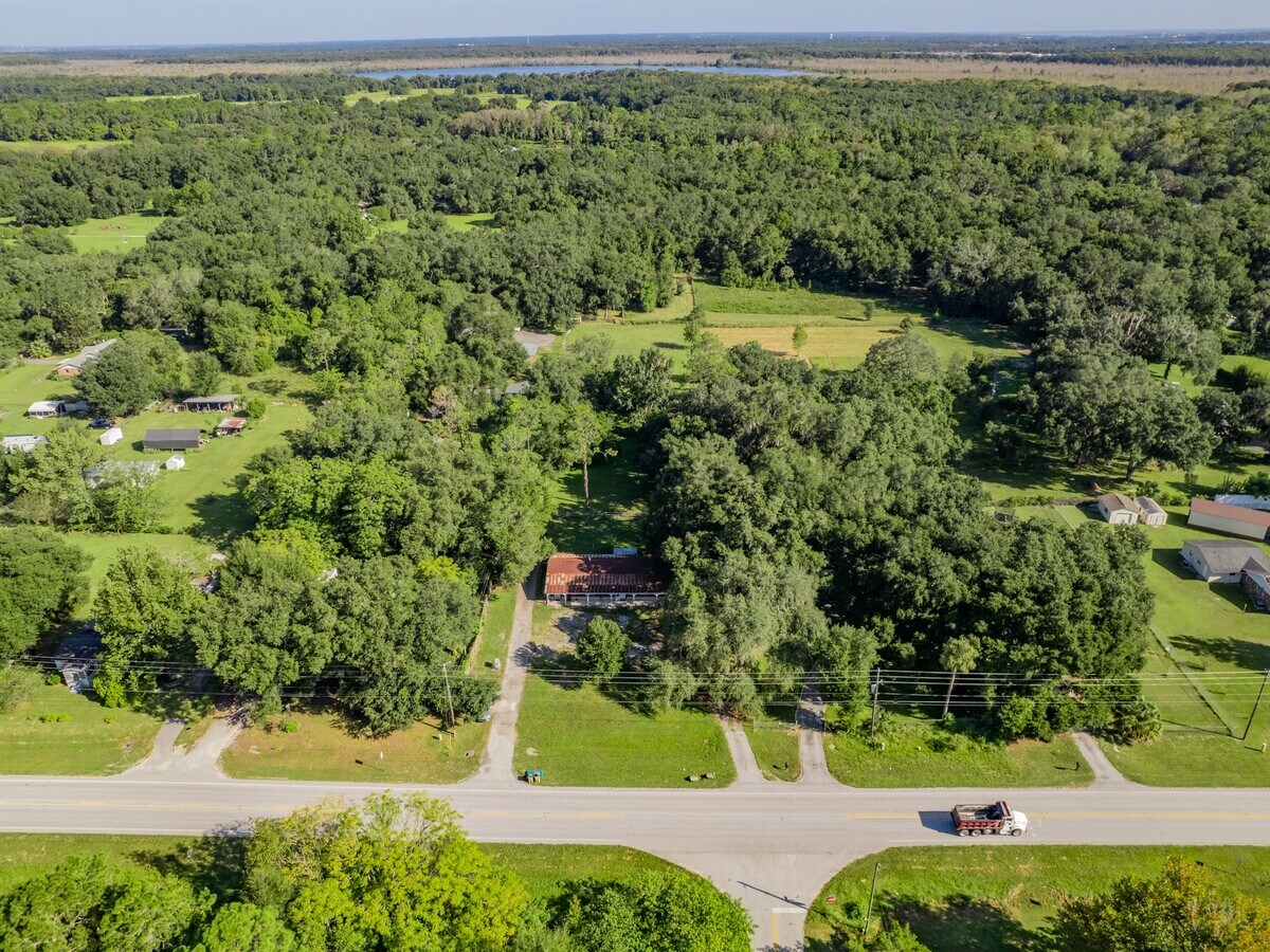 2941 County Road 470, Okahumpka, FL 34762