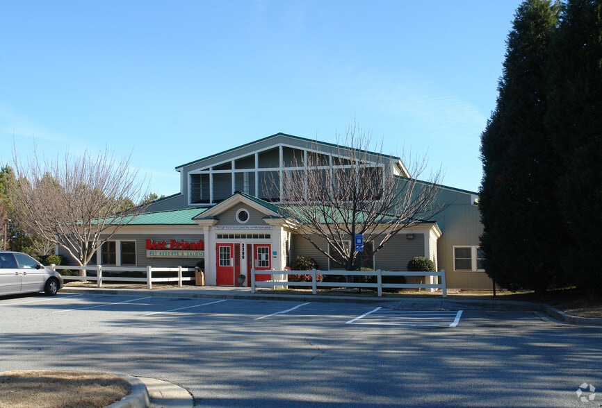 3390 N Berkeley Lake Rd, Duluth, GA for sale - Primary Photo - Image 1 of 1