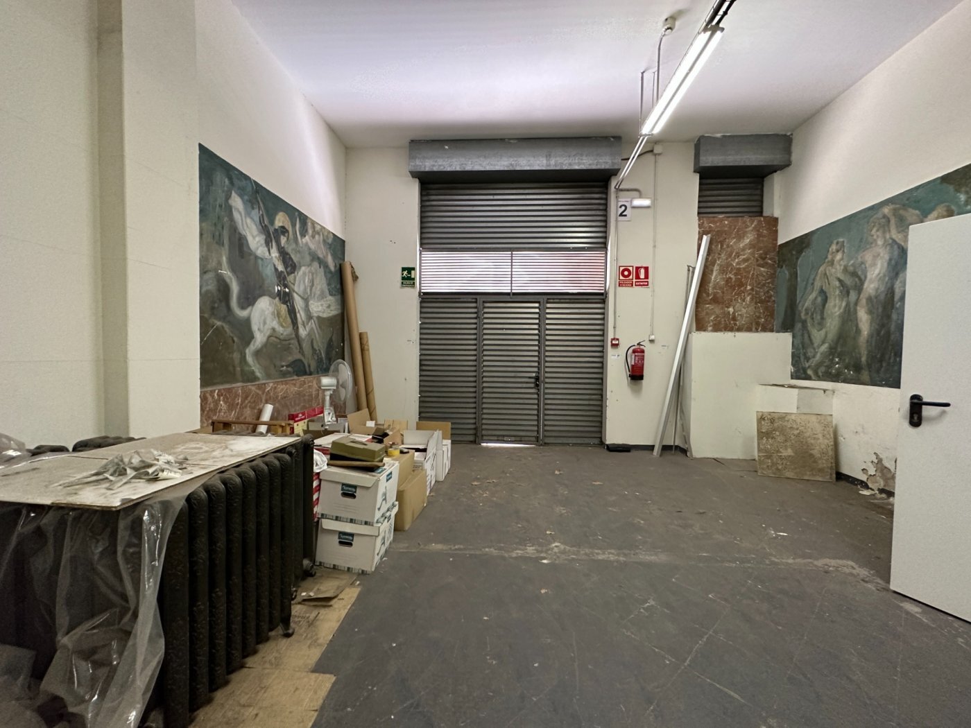 Retail in Barcelona, Barcelona for lease Interior Photo- Image 1 of 17